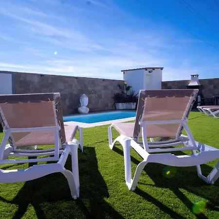 Con Barbacoa Y Piscina Familias. Holiday home Conil De La Frontera